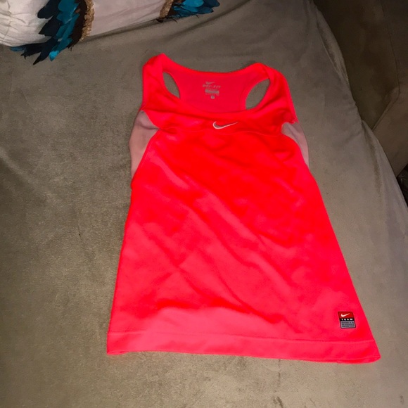 Nike Dri-Fit athletic tank - Picture 5 of 7